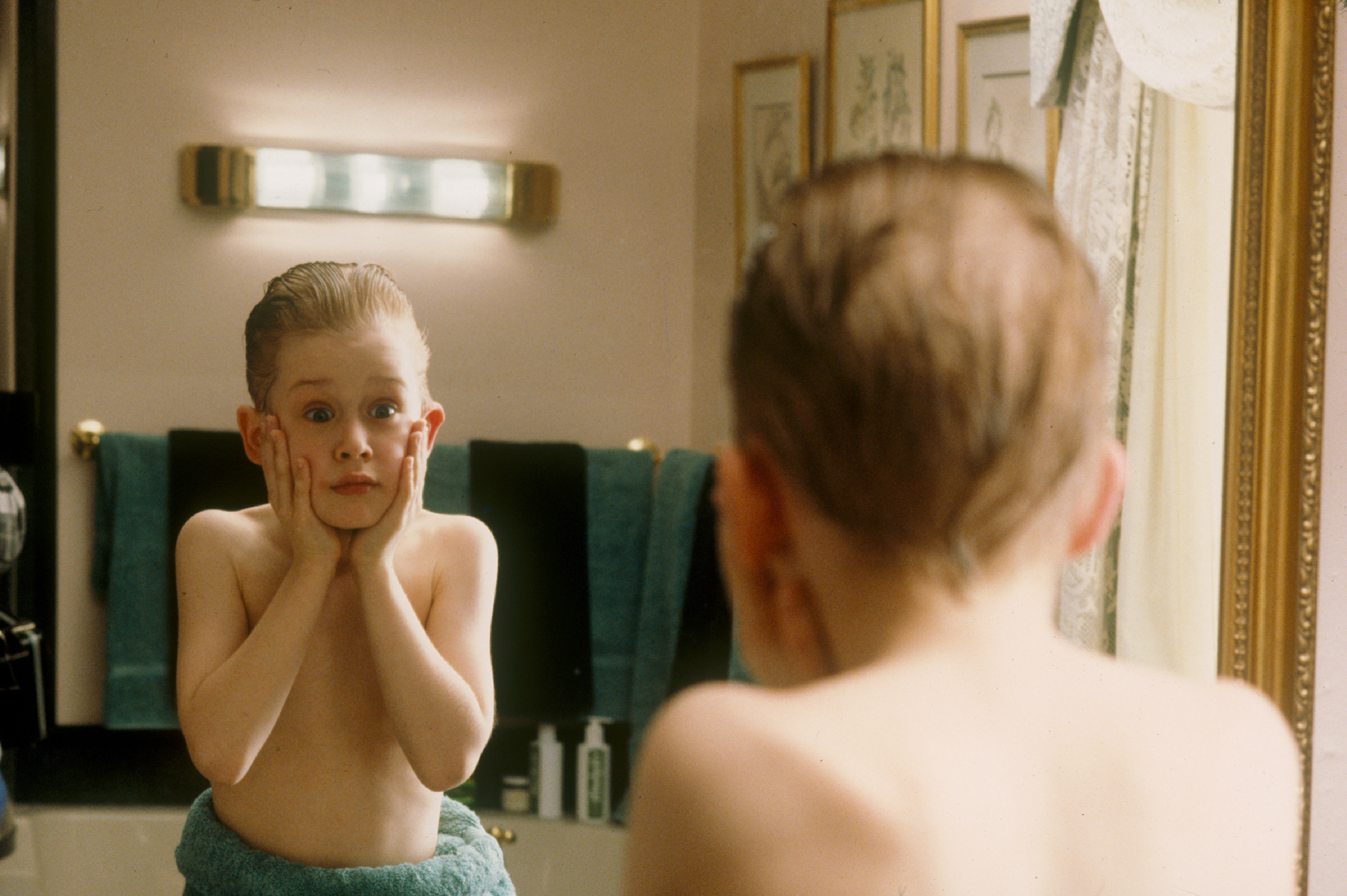 Home Alone Image 3 - 1990 Twentieth Century Fox cropped.jpg